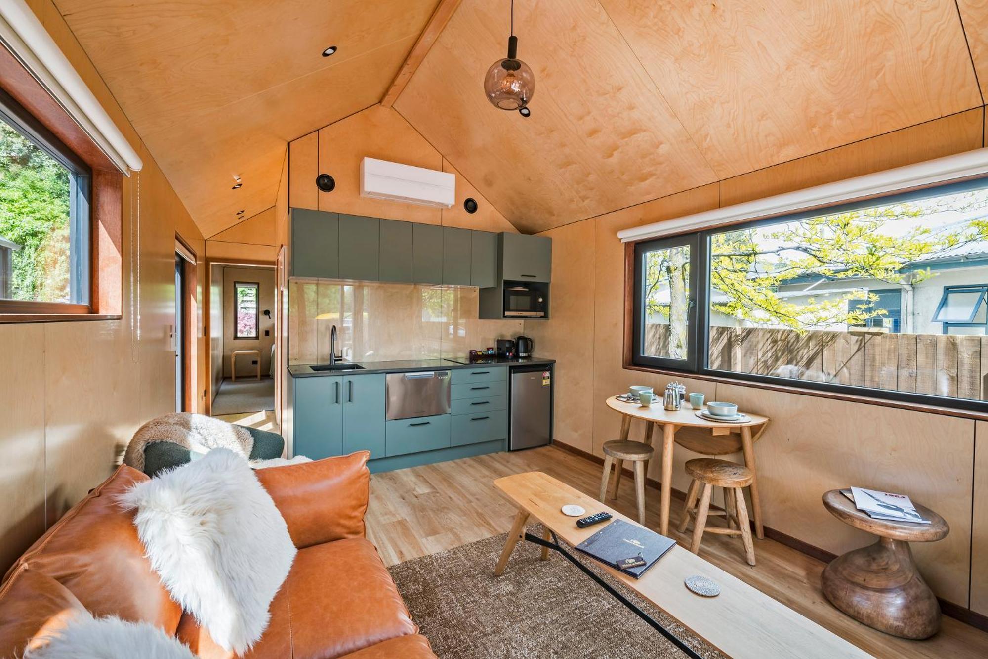 Walnut On Russell Villa Wanaka Exterior foto