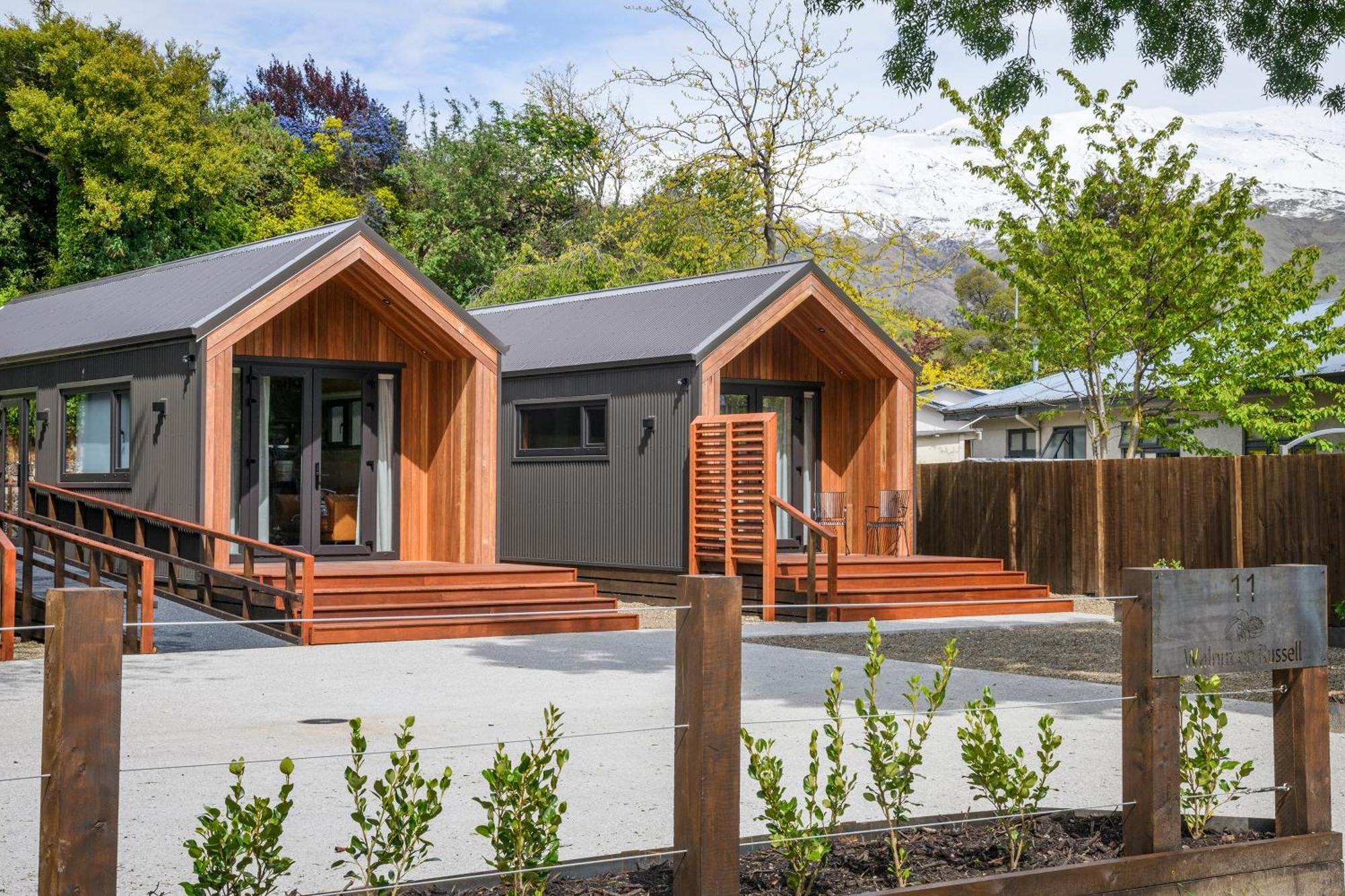 Walnut On Russell Villa Wanaka Exterior foto